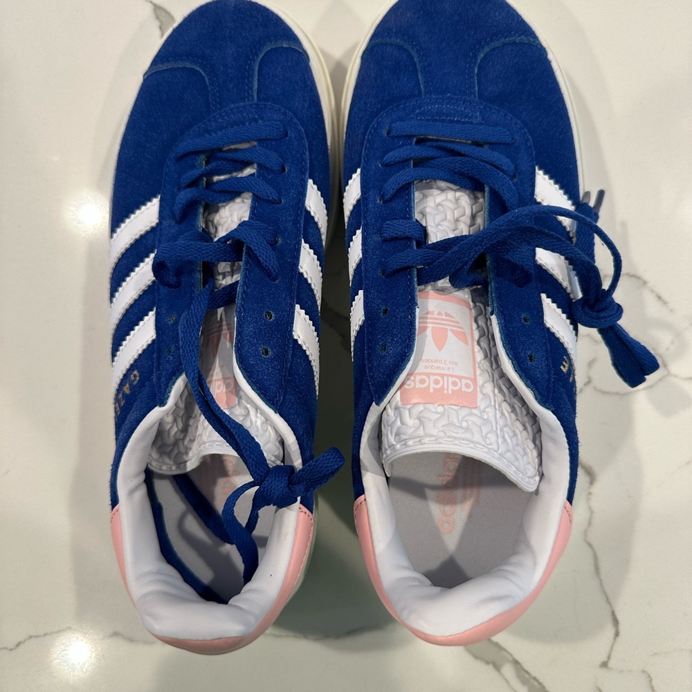 Women’s Adidas Bold Gazelle Shoes, Size 7-1/2, Blue, White, Pink